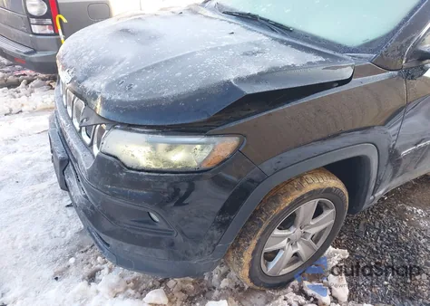 2022 Jeep Compass Latitude 4X4 from USA, damaged, VIN 3C4NJDBB9NT237525